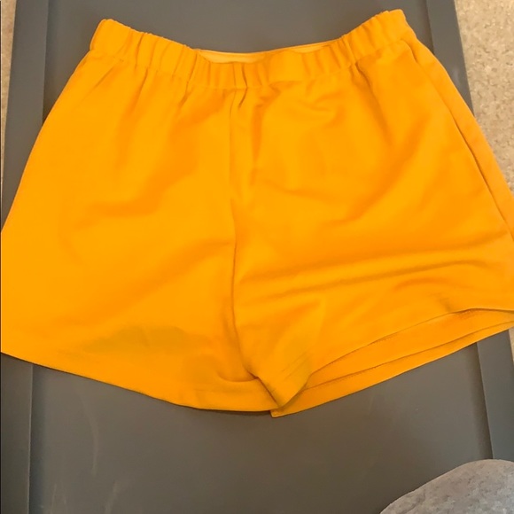 SOLD‼️HP⭐️Yellow Skort brand NEW! - Picture 7 of 7